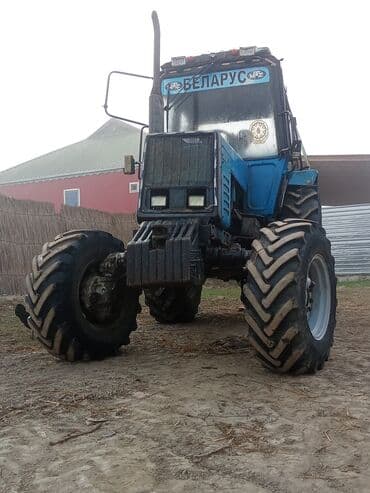 niva dal fara: Belarus MTZ traktoru - Model: Belarus MTZ (kabində “Беларус” yazısı) — 2