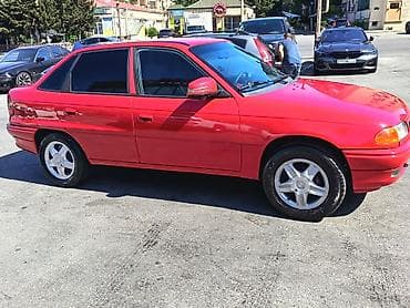 opel kolpak: Opel Astra: 1.6 l | 1996 il 253555 km Sedan — 4