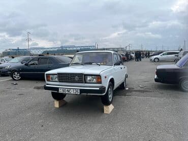 VAZ 2107 sedan Xüsusiyyətlər: - Kuzov: 4 qapılı sedan, ağ rəng - lalafo.az -da VAZ 2107 sedan Xüsusiyyətlər: - Kuzov: 4 qapılı sedan, ağ rəng -