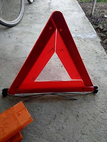 qazel tenti satilir: Avtomobil üçün fövqəladə xəbərdarlıq üçbucağı - Parlaq qırmızı — 1