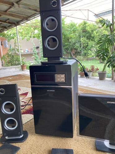 yamaha baku merkezi: Hyundai-dən qara rəngli, müasir dizaynlı musiqi mərkəzi. İki ədəd — 2