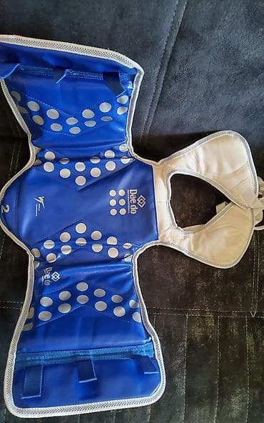 boks kapa: Taekvondo qoruyucu dəst və boks əlcəkləri Məhsul təsviri: - Döş — 9