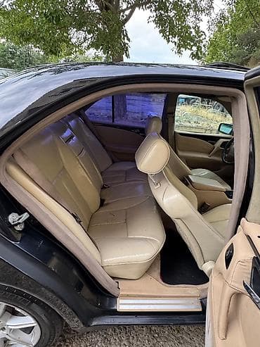 toy dekor: Mercedes-Benz E320 (W210) sedan Xarici görünüş: - Qara rəng, klassik — 5