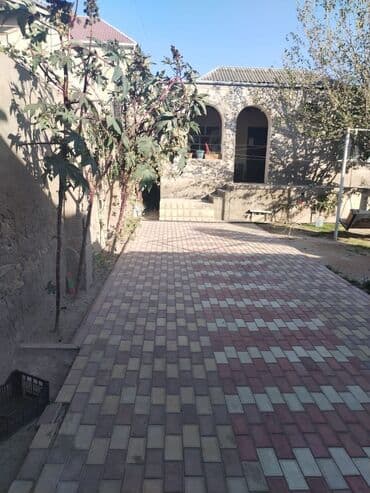 4 otaqlı, 140 kv. m, Orta təmir lalafo.az -da 4 otaqlı, 140 kv. m, Orta təmir