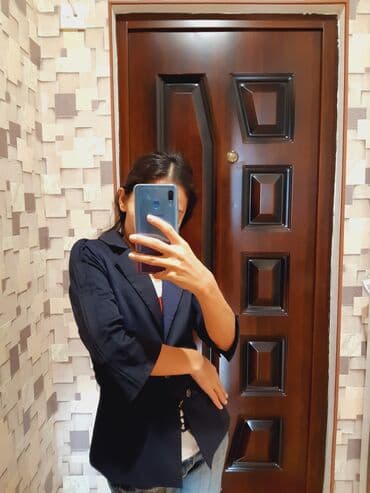 pencək türk dilində: Pencek az geyinilib,Turkiye istehsali,55 azn alinib,satilir 12 azn. 36 — 6