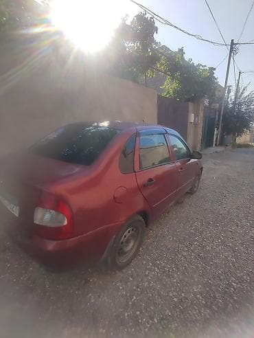 VAZ (LADA) Kalina: 1.6 l | 2005 il 224489 km Sedan — 3