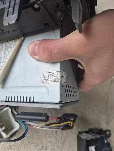 toxum: Toyota Land Cruiser 200 üçün multimedia və iqlim idarəetmə paneli — 10