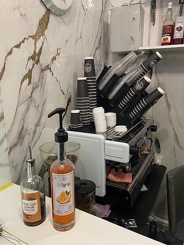 Restoran, kafe avadanlığı: Kofe aparati 7500 azn e alinib Kofe uyuden 1200 azn e alinib Texminen — 7