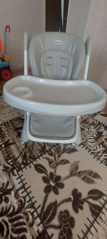 uşaq ayaqqabı: Uşaq yemək stulu – More Kiss brendi, boz rəng. Xüsusiyyətlər: - Geniş — 2