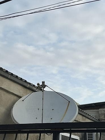 tv bu 2: Peyk anten sistemi – ofset tipli, metal güzgü ilə. - Təxmini diametr — 1