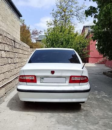 turbo az quba masinlar: Ağ rəngli sedan avtomobil - Korpus: 4 qapılı sedan, ağ rəng, qara — 9