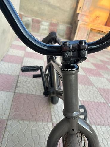 bmx: Bu BMX velosipedi United, WeThePeople, Eclat, Rant, Haro və Verde kimi — 10