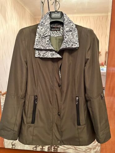 женские утепленные плащи: Plaw 42-44-46 razmere gedir 15azn satilir qolunu qatdalamaqda olur — 1