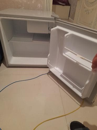 iphone xs max plata: Mini Midea Soyuducu Satılır, rəng - Gümüşü — 2