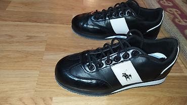 kisi ayaqqabıları: Kişi idman ayaqqabısı unvan :razin - Rəng: qara, ağ detallar - — 1