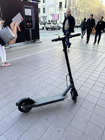 Электросамокаты: Şəhərdaxili hərəkət üçün elektrikli skuter - Rəng: qara, yığcam və — 2