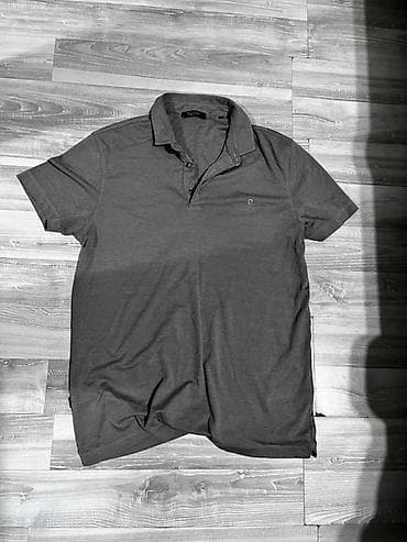 - Qısaqol polo köynək - Rəng: tünd boz - Klassik yaxalı dizayn, 2