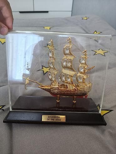 “Sovereign of the Seas” dekorativ gəmi maketi - Şüşə vitrin içində lalafo.az -da “Sovereign of the Seas” dekorativ gəmi maketi - Şüşə vitrin içində