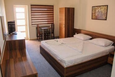 хостел двухместный: Obyekt icarəyə verilir. Obyektin ümumi ərazisi 1.5 hektardi. 3 — 5