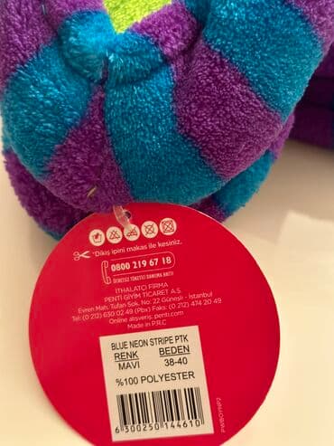 Muncuqlar: 2 CÜT
mavi reng ev ayaqqabisi
PENTI
38-40 — 2