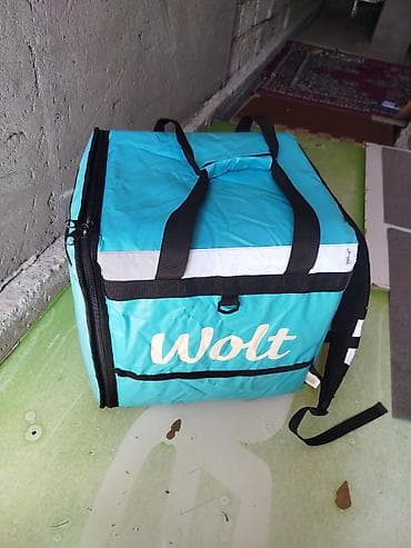 Wolt çatdırılma çantası – termo izolyasiyalı. Xüsusiyyətlər: - Rəng — 1