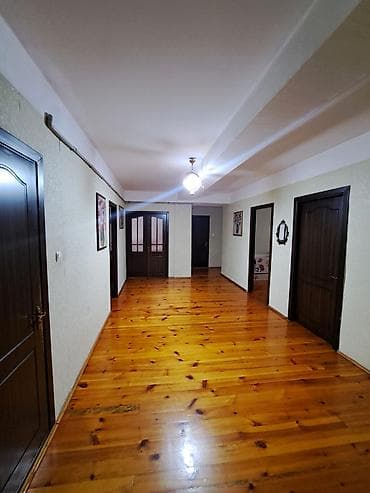 otag: 8-ci kilometr, 4 otaqlı, Yeni tikili, m. Xalqlar Dostluğu, 131 kv. m — 1