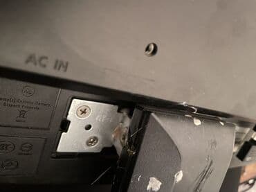 Kompüter və noutbuk aksesuarları: Acer brendinə məxsus qara rəngli masaüstü monitor. Dəstəkləyici baza — 2