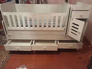 Oğlan və qız üçün, İşlənmiş, Dördbucaq, Beşik, Dəst ilə, Matras ilə, Yellənmə mexanizm ilə