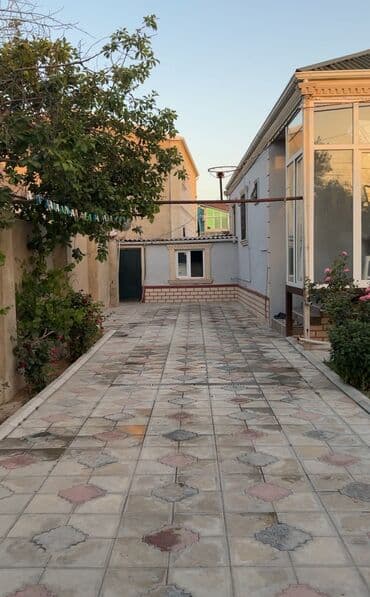 suraxanı qaraçuxur qəsəbəsində yusif eyvazov küçəsində satılıq həyət evlər: Suraxanı 4 otaqlı, 95 kv. m, Kredit yoxdur, Orta təmir — 3