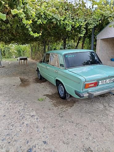VAZ 2106 sedan – klassik sovet modelinin yaşıl rəngli versiyası