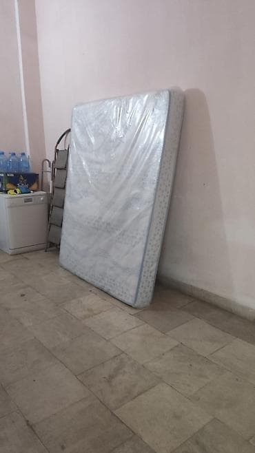 Böyüklər üçün İşlənmiş Döşək, Ünvandan götürmə