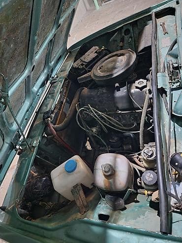 toyota prius c: Lada 2107 sedan - Kuzov: 4 qapılı, açıq yaşıL karopka 5 mator bez — 6