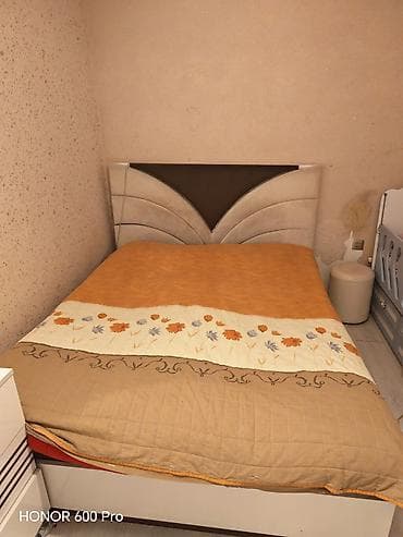 Yataq otağı dəstləri: Yataq otağı dəsti Taxt bazalı Tərkibi: - Geniş kupe dolab: 3 sürgülü — 2