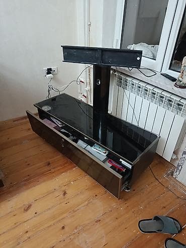 TV üçün şkaf-stend - Material: şüşə üstlü və parlaq səthli korpus — 1