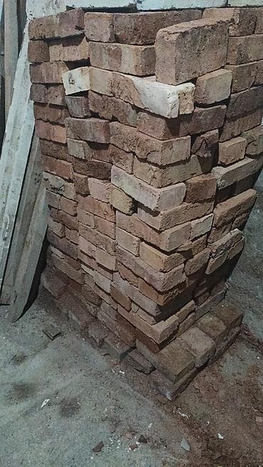 Məhəccərlər: Kohne sovet bişmiş kərpic satilir. kerpic Küreden sokulub. nezere alin — 1