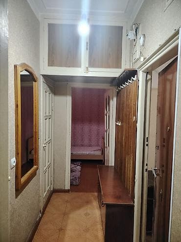 memar ecemi kiraye ev: Nəsimi rayonu, Memar Əcəmi metrosunun yaxınlığı, köhnə tikili, 5 — 3