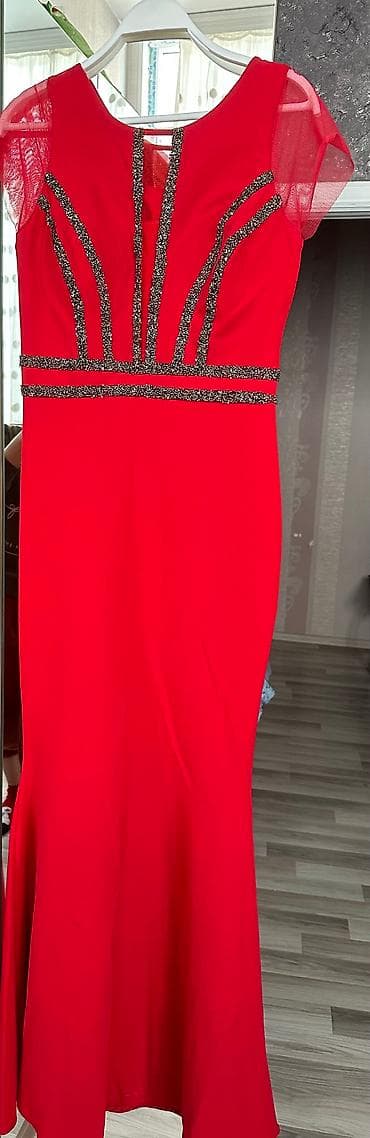 vecerni don: Satilir 70 manat 42 razmer 1 defe geyinilib
Baha alinib — 2