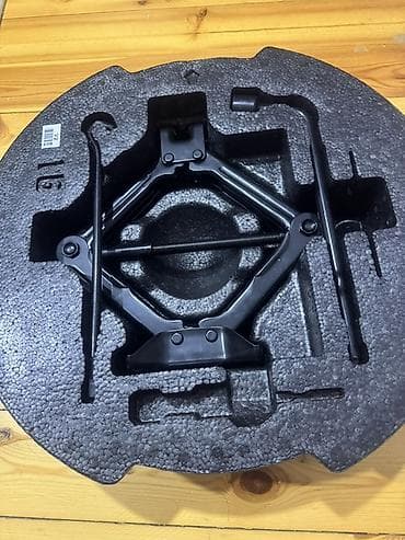 disk teker satisi: Avtomobil krikosu və təkər açarı dəsti - Komplekt: qayçı tipli kriko — 2