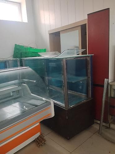 Mağaza üçün avadanlıqlar dəsti Məhsul təsviri: - Şüşə vitrinlər