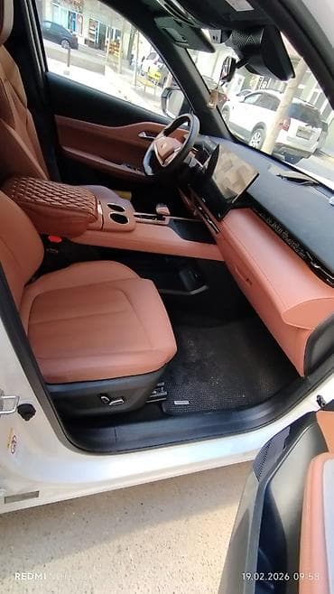 mersedes sukan: Changan UNI-Z – aq rəngli, şəhər və uzun məsafələr üçün müasir — 4