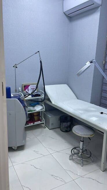 dirnaq salonu: Nərimanov metrosuna yaxın yerləşən boş 1 otağ (lazer otağı) aylıq 400 — 6