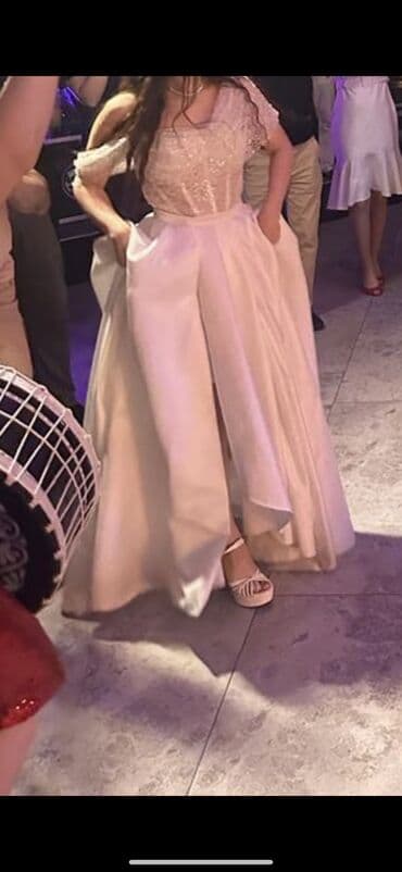 nişan donları instagram: Ustun cixarib qisada geyinmek olur 600 e tikilib 200Azne satilir s — 2