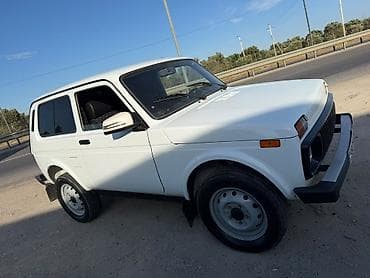 Nəqliyyat: VAZ (LADA) 4x4 Niva: 1.8 l | 2015 il 70000 km Ofrouder/SUV — 3