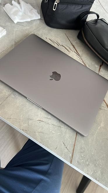 macbook pro 2017 i5: Təcili satılır! Apple MacBook Pro 13” 2017 Tam seliqeli. Arxasi bele — 5
