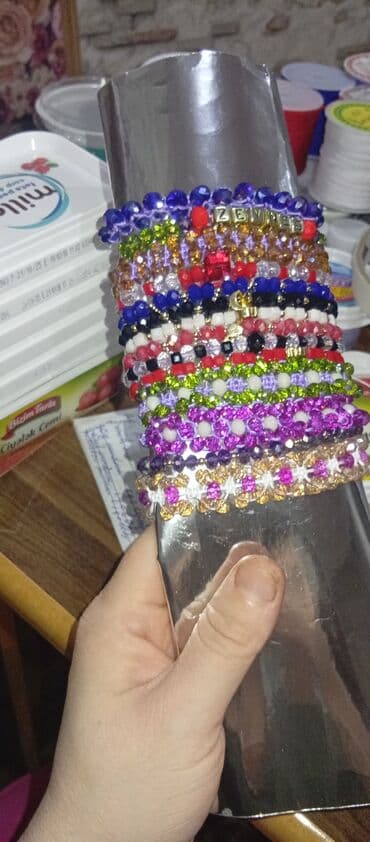 ikinci el cantalar: Məhsul: Əl işi boncuk və daşlardan hazırlanmış müxtəlif qolbaqlar - — 12