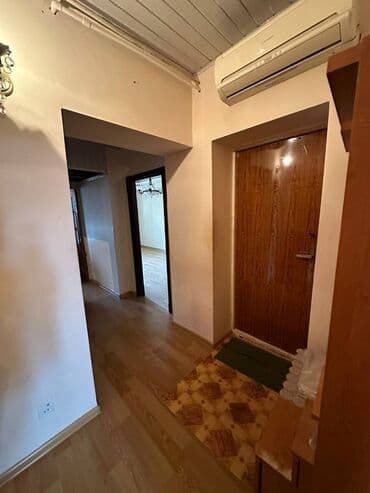 emircan ev: Mənzil kirayə verilir. 3 otaq. Əmircan qəsəbəsində 5 mərtəbəli evin — 7