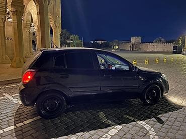 bmw e60 m: Kia Rio: 1.5 l | Hetçbek — 3