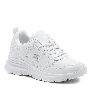 kisi krasofkalari: Ağ rəngli idman ayaqqabısı - Ümumi görünüş: Minimalist tam ağ dizayn — 1