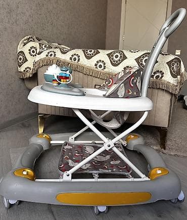 ручка: Uşaq gəzdirəni / yürütəci. - Rəng: boz-ağ, sarı detallı - 6 təkərli — 6