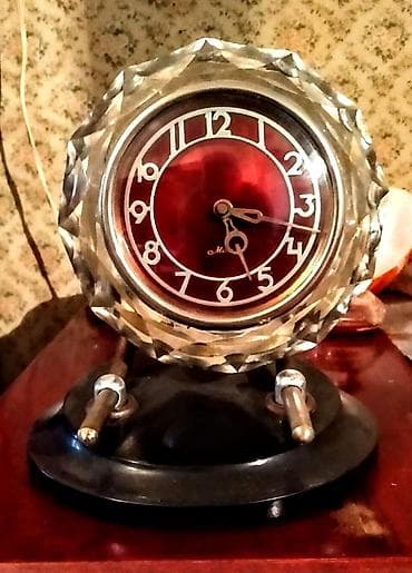 qar maskasi: Kolleksiya üçün nadir masa saatı - Mexaniki mexanizm, arxa hissədə — 1